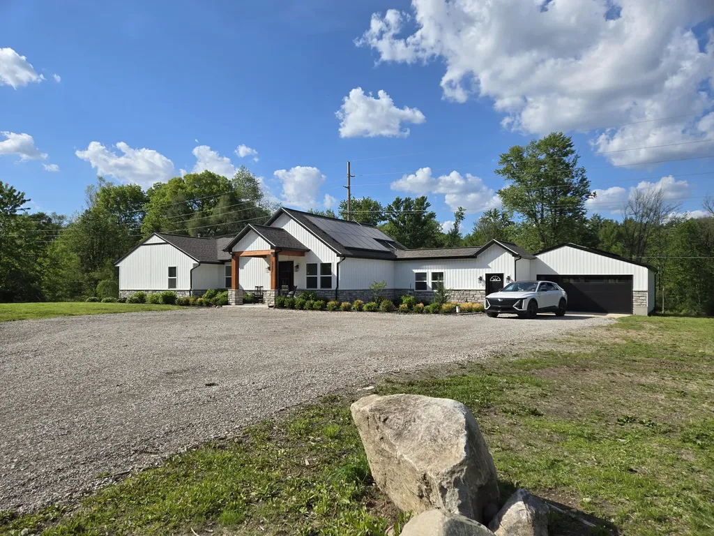 4086 W Commerce Road Milford Charter Township MI 48380