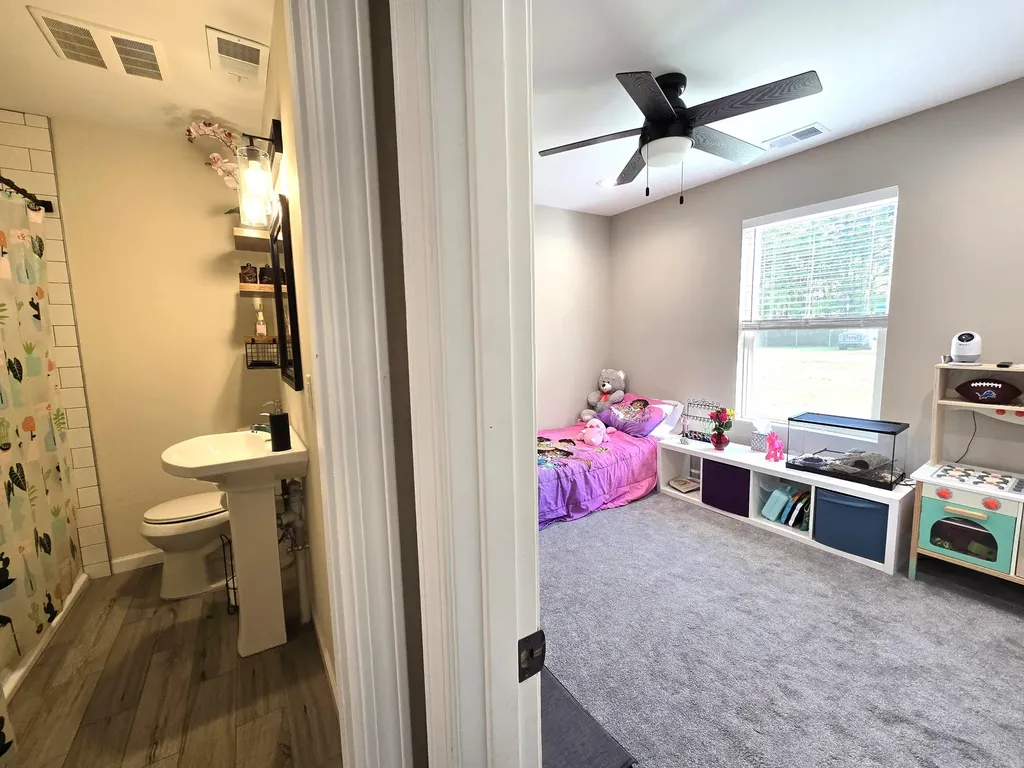 4086 W Commerce Road Milford Charter Township MI 48380