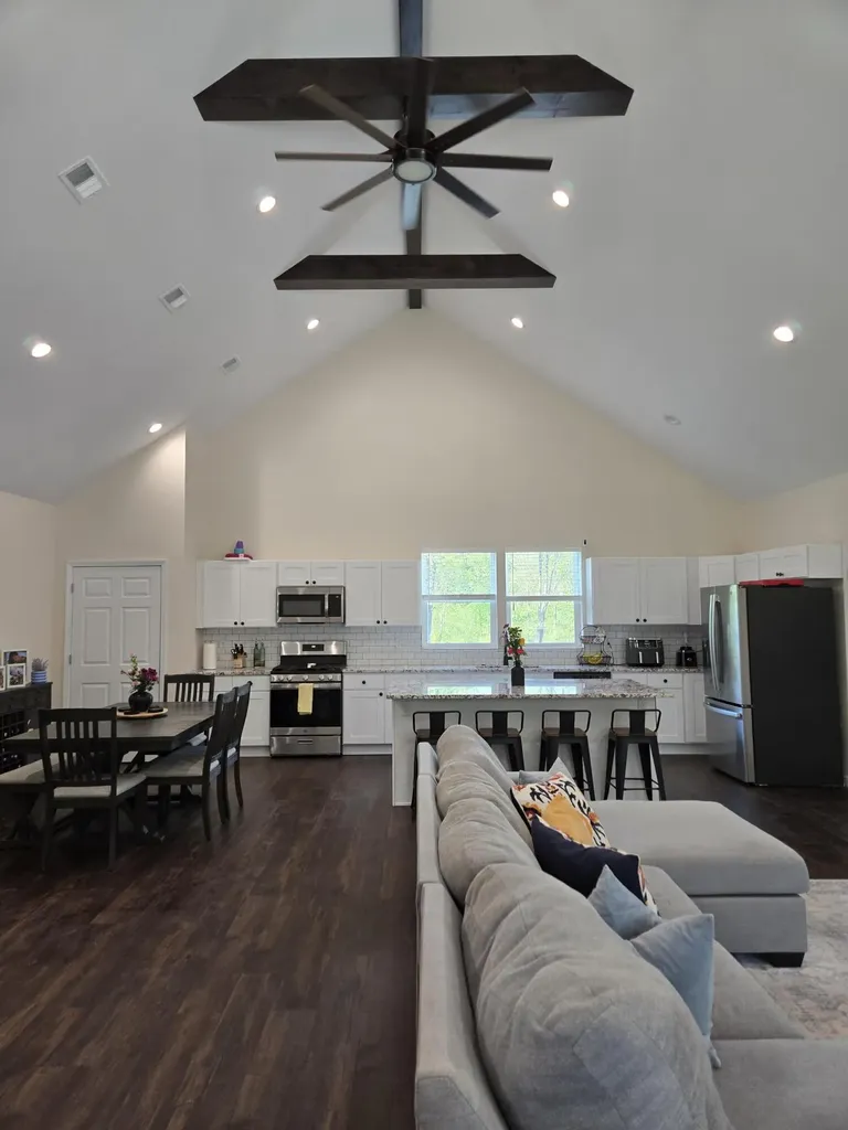 4086 W Commerce Road Milford Charter Township MI 48380