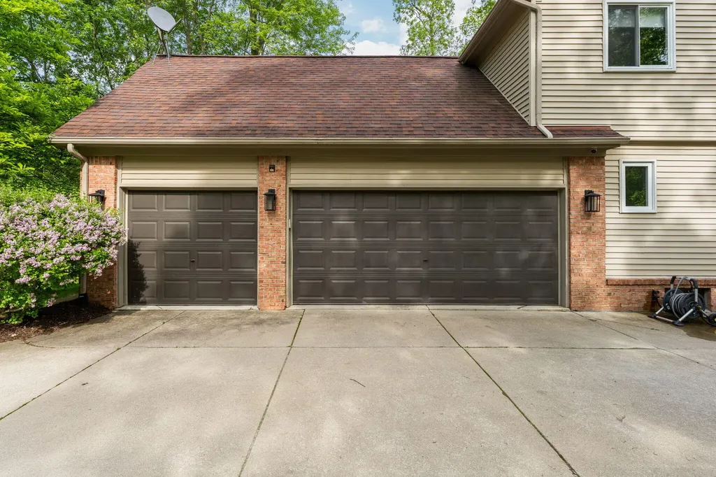 7824 Turnberry Drive Northfield Township MI 48189