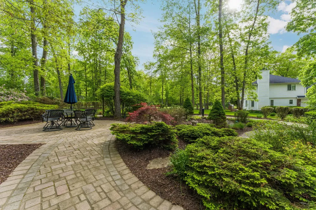 7824 Turnberry Drive Northfield Township MI 48189