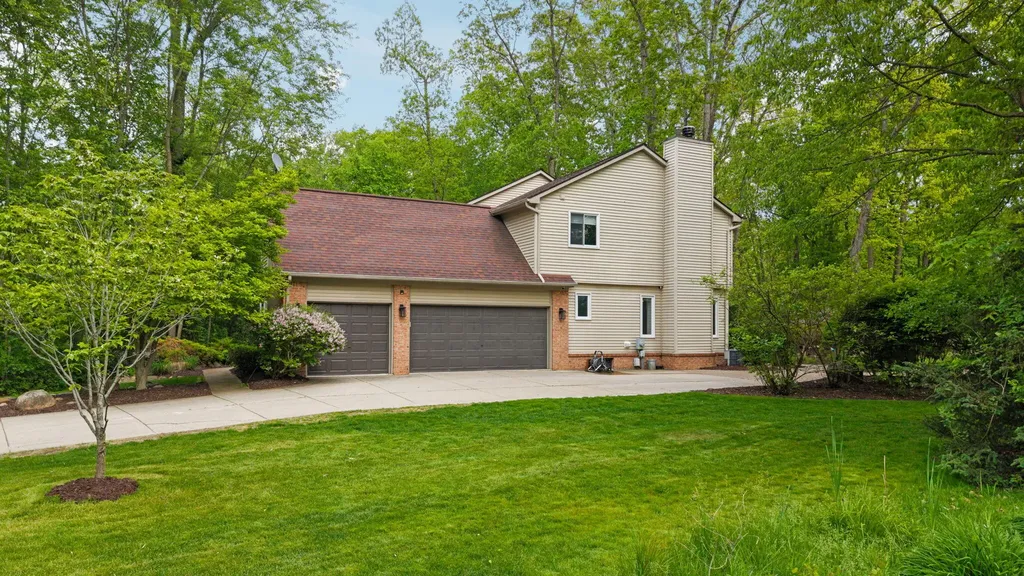 7824 Turnberry Drive Northfield Township MI 48189