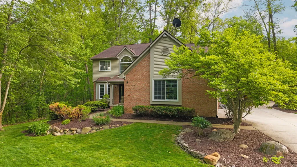 7824 Turnberry Drive Northfield Township MI 48189