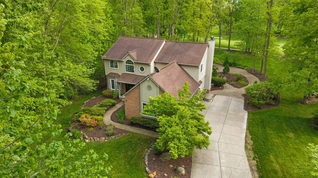 7824 Turnberry Drive Northfield Township MI 48189