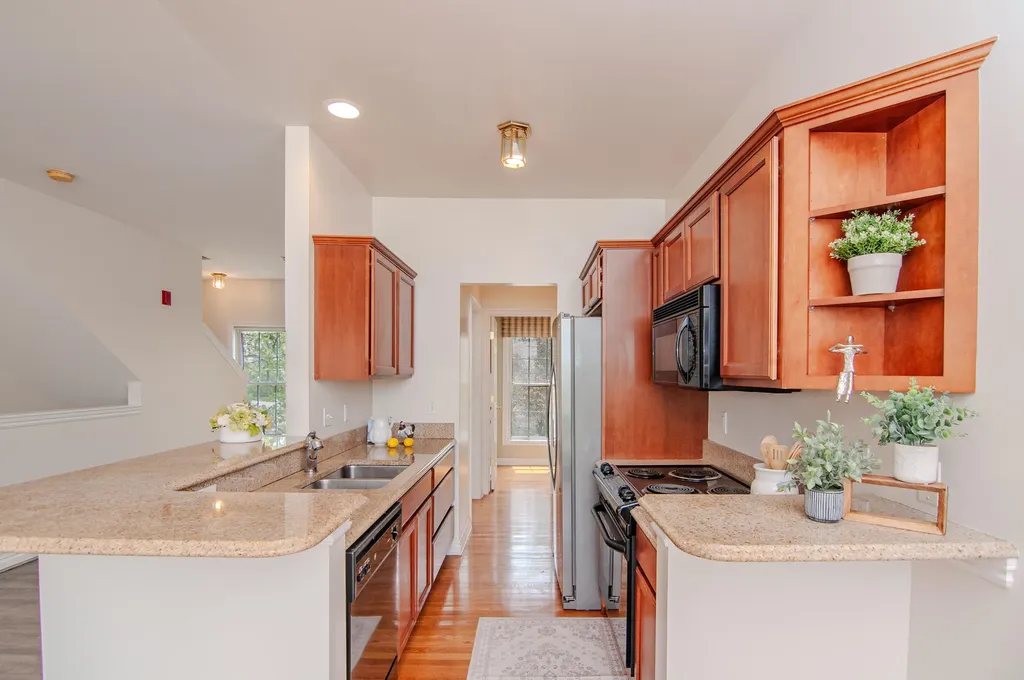 45587 N Stonewood Road Canton Charter Township MI 48187