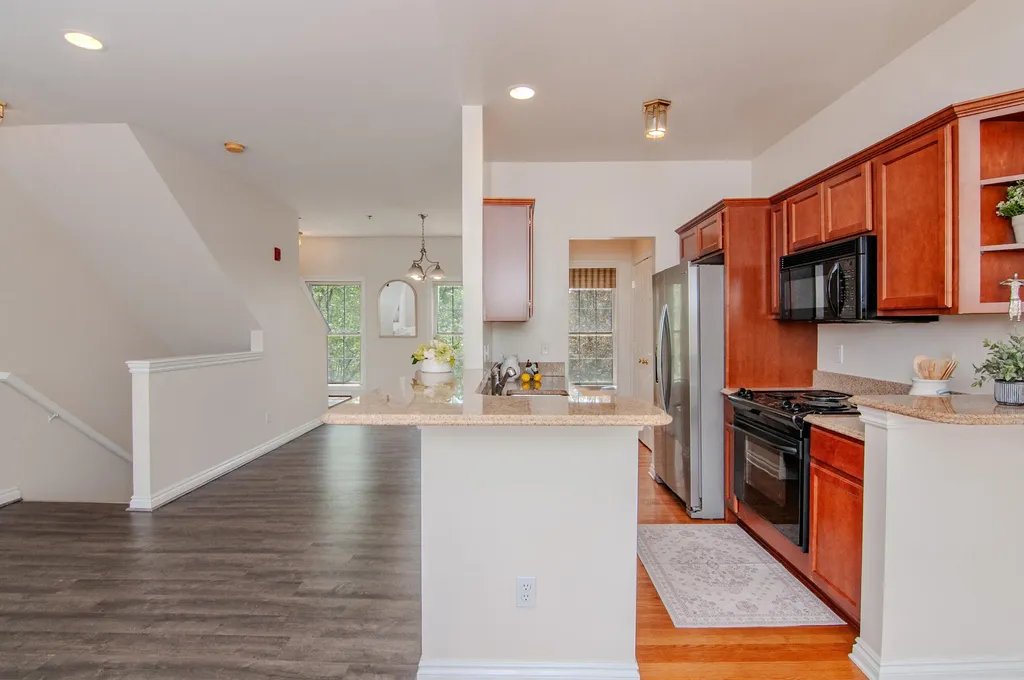 45587 N Stonewood Road Canton Charter Township MI 48187