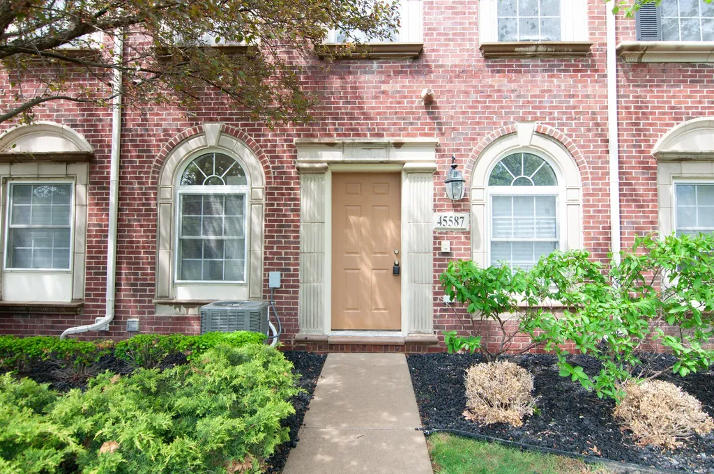 45587 N Stonewood Road Canton Charter Township MI 48187