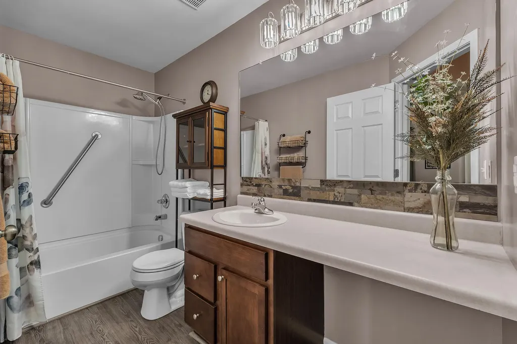 31185 Handsomer Drive Huron Charter Township MI 48134