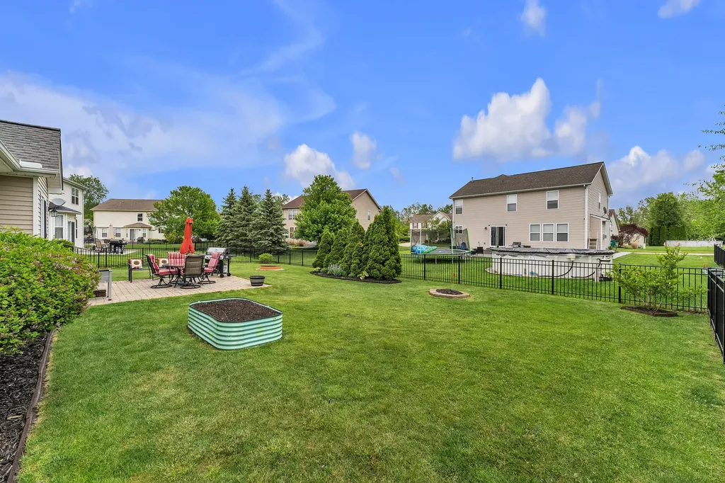 31185 Handsomer Drive Huron Charter Township MI 48134