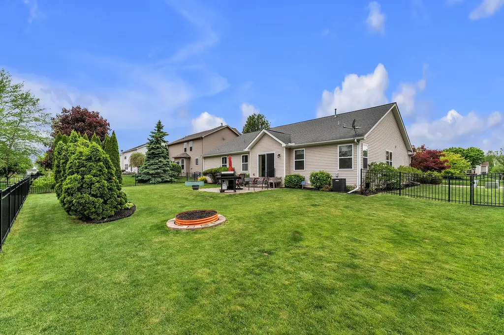 31185 Handsomer Drive Huron Charter Township MI 48134