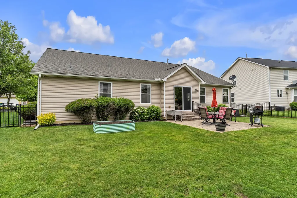 31185 Handsomer Drive Huron Charter Township MI 48134