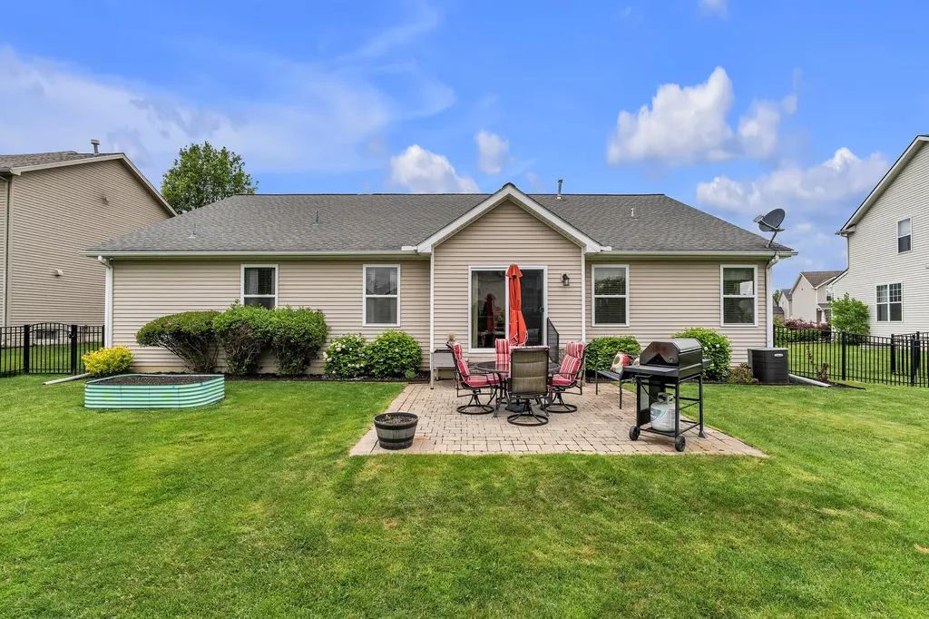 31185 Handsomer Drive Huron Charter Township MI 48134