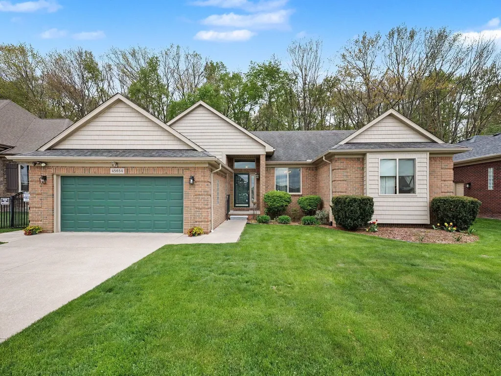 45654 Lookout Drive Macomb Township MI 48044