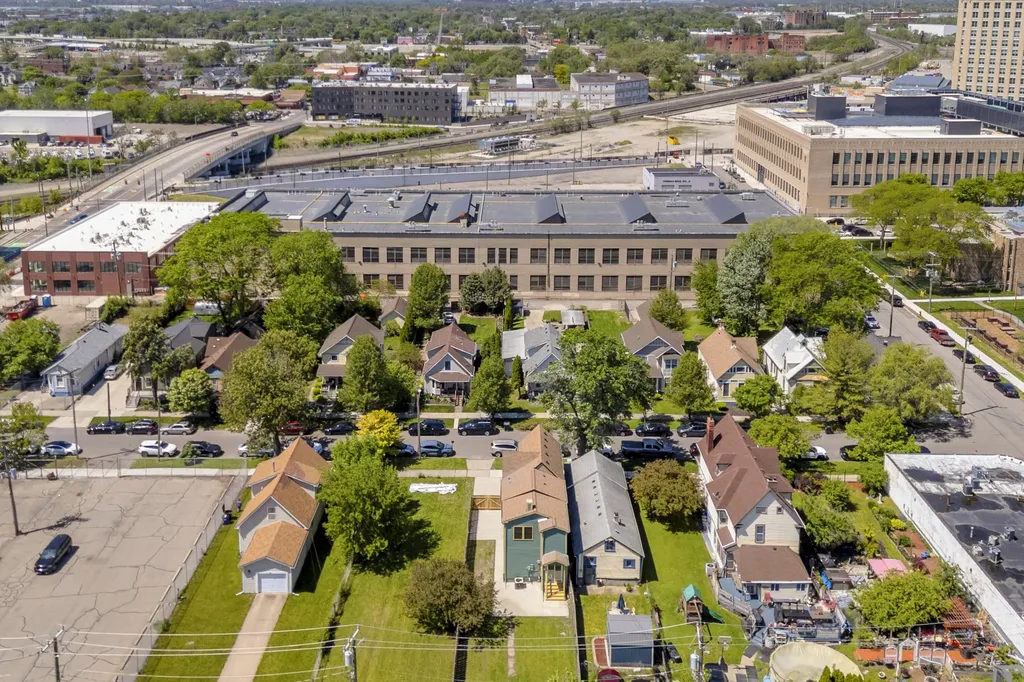 1760 Wabash Street Detroit City MI 48216