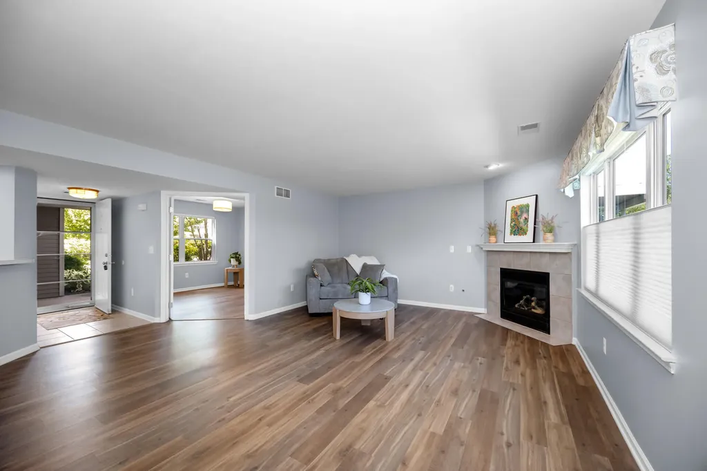 717 Fieldstone Circle W Chelsea City MI 48118