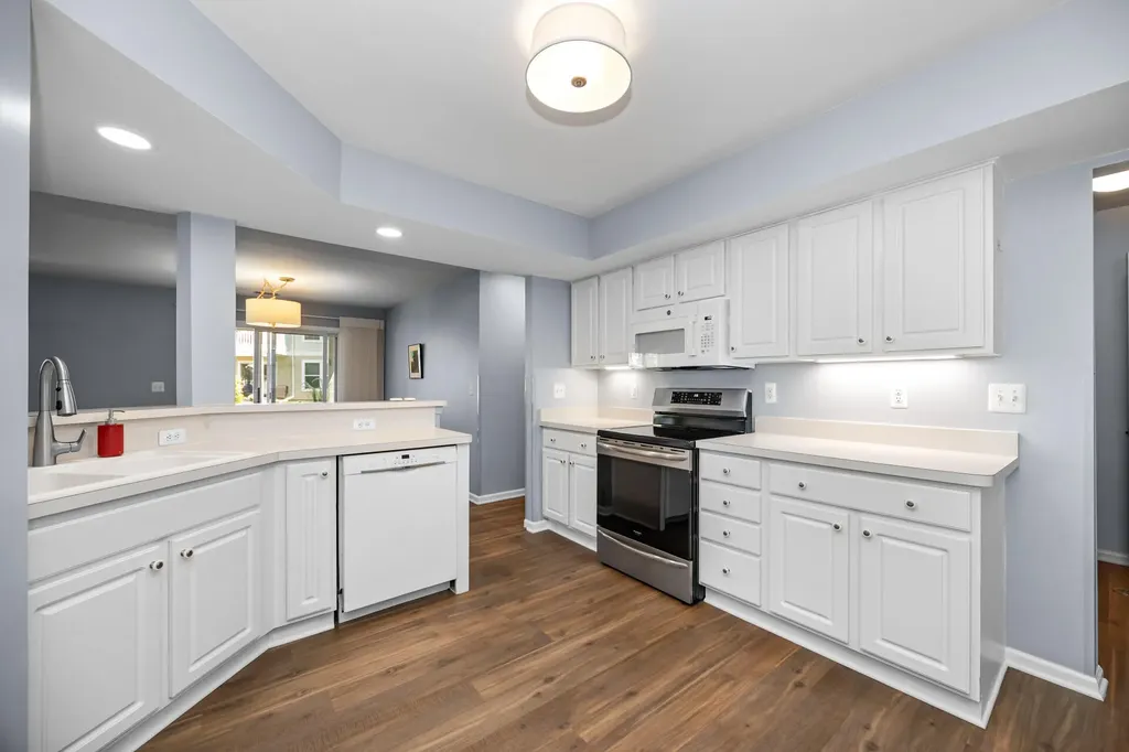 717 Fieldstone Circle W Chelsea City MI 48118