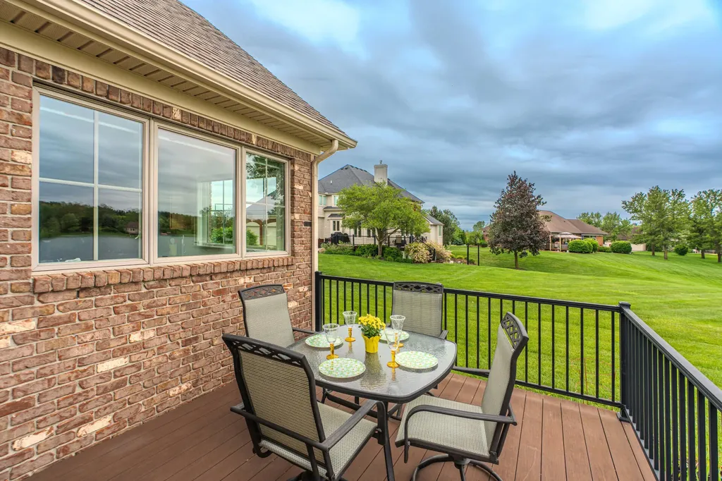 9168 Mirage Lake Drive York Charter Township MI 48160