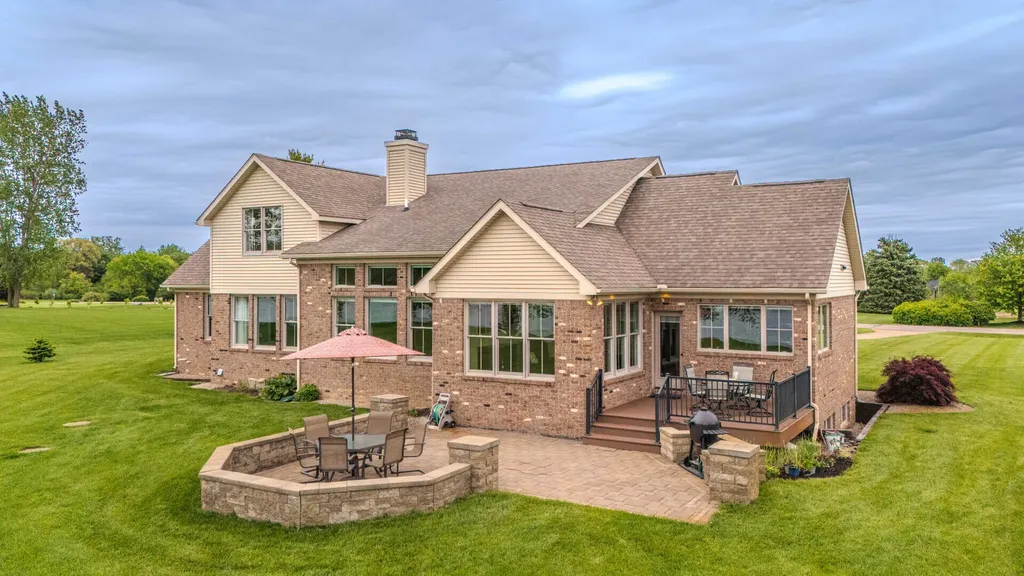 9168 Mirage Lake Drive York Charter Township MI 48160