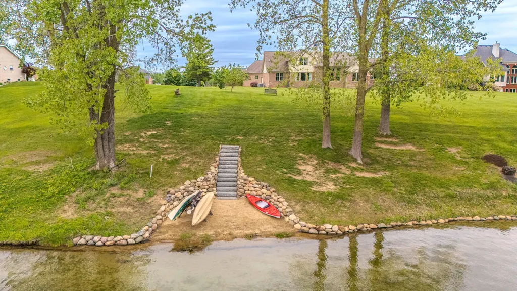 9168 Mirage Lake Drive York Charter Township MI 48160