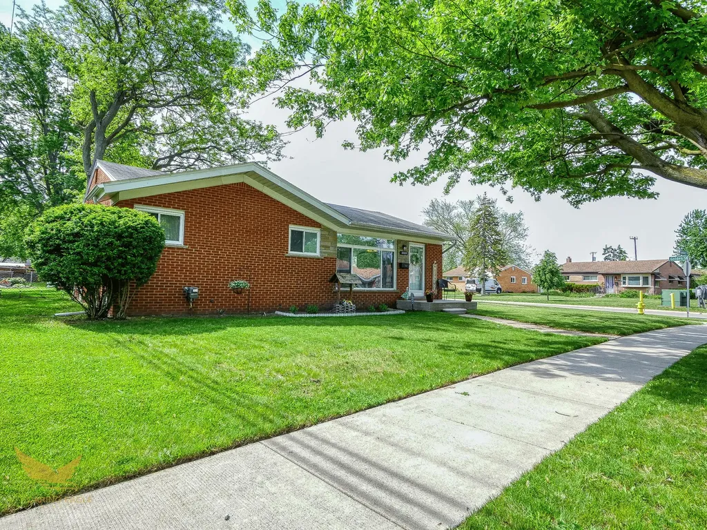 21114 Danbury Street Clinton Charter Township MI 48035
