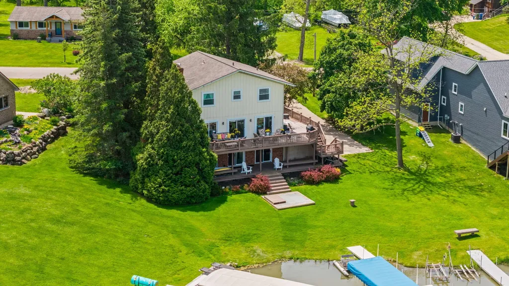 7490 Ledgewood Drive Tyrone Township MI 48430