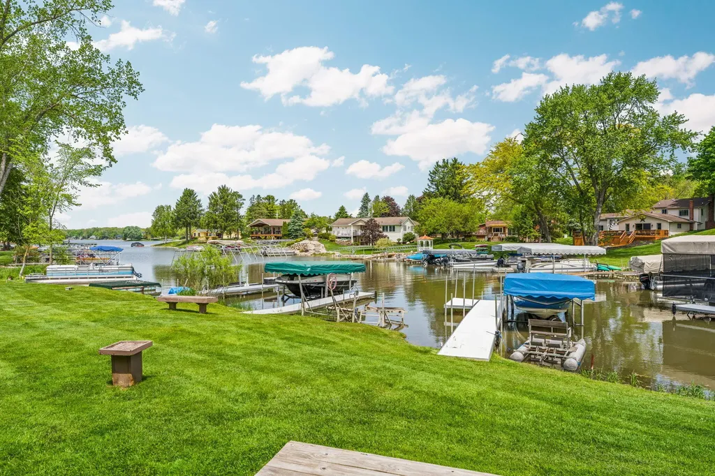 7490 Ledgewood Drive Tyrone Township MI 48430