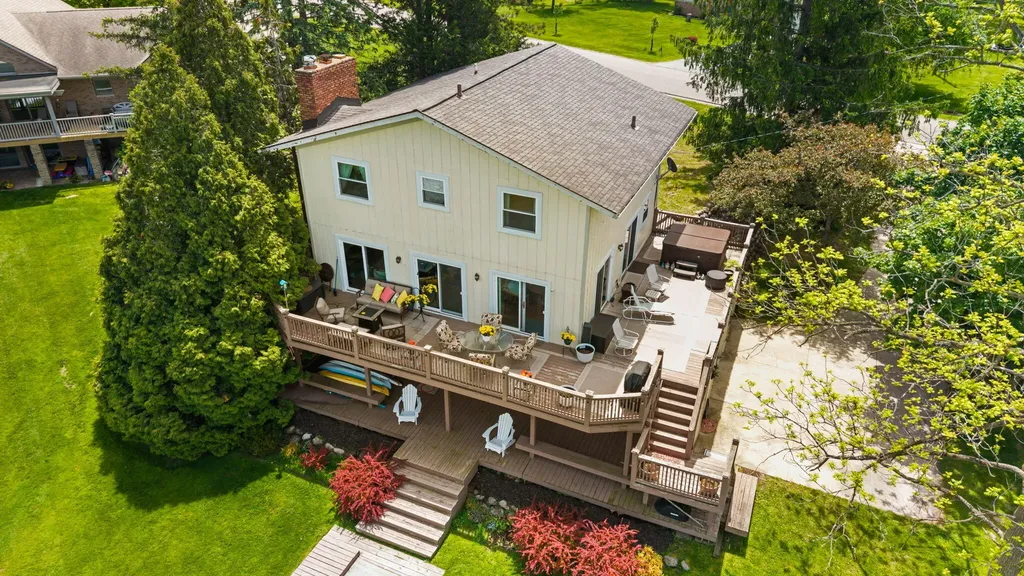 7490 Ledgewood Drive Tyrone Township MI 48430