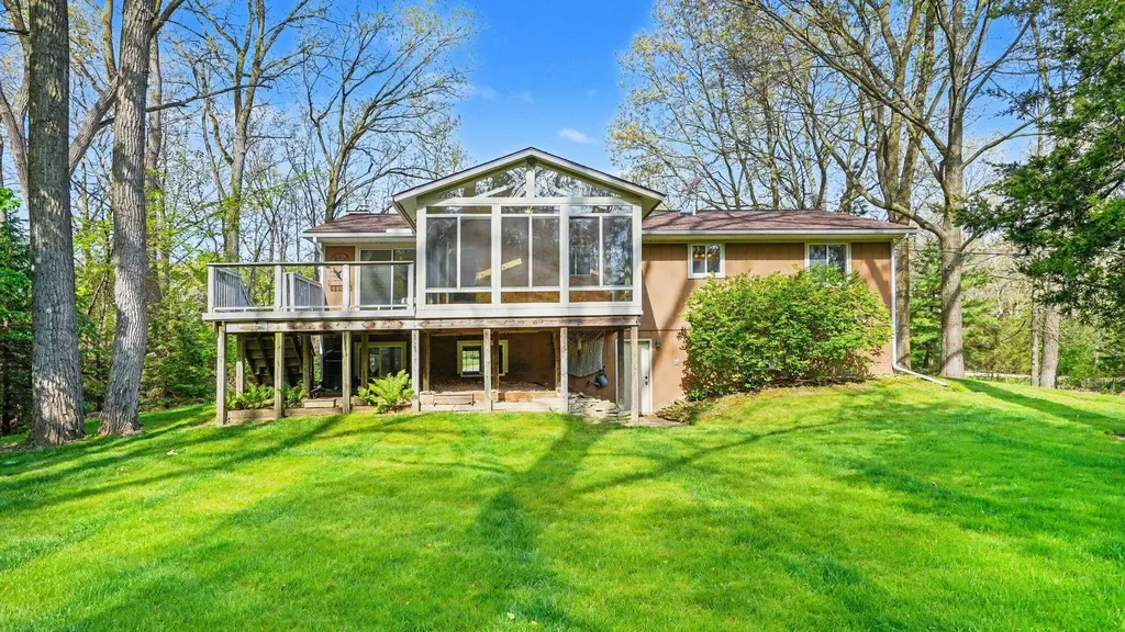 442 W Delhi Road Scio Township MI 48103
