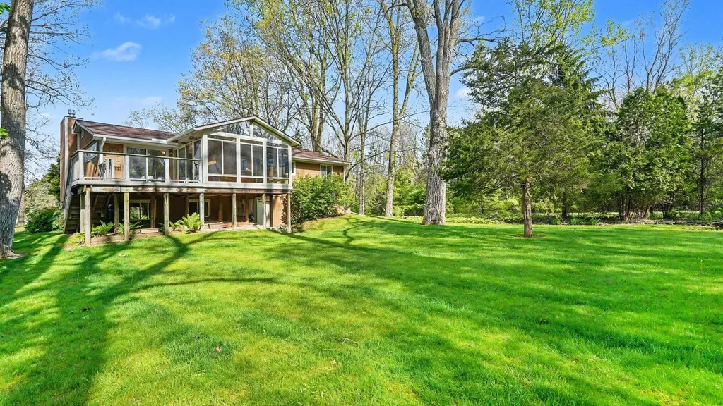 442 W Delhi Road Scio Township MI 48103