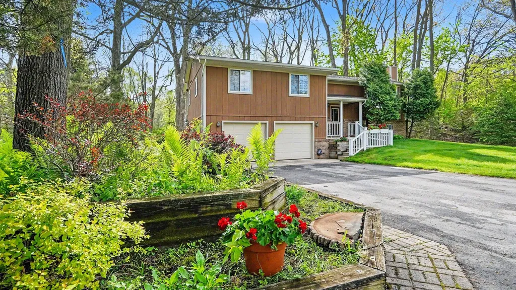 442 W Delhi Road Scio Township MI 48103