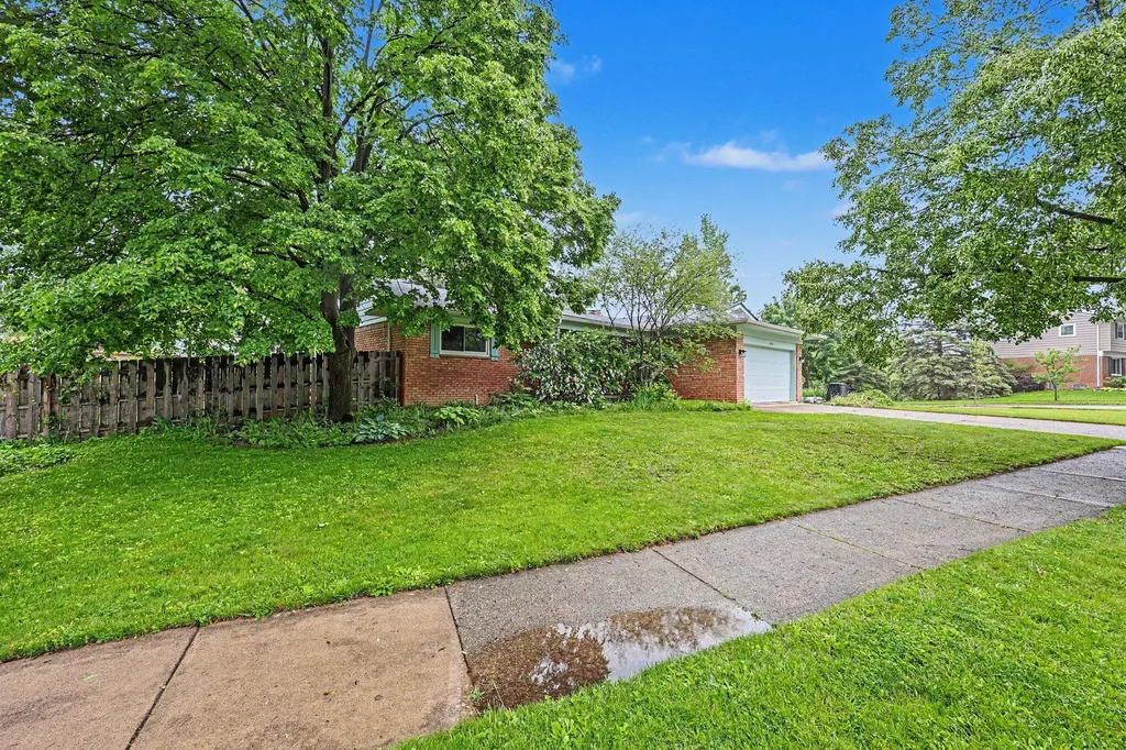 2195 Steeplechase Drive Ann Arbor City MI 48103
