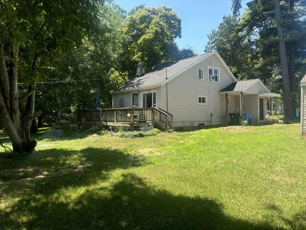 2545 Massena Avenue Commerce Charter Township MI 48382