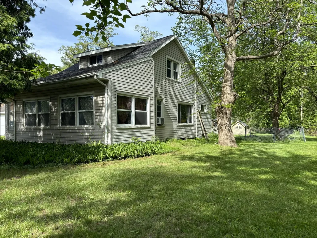 2545 Massena Avenue Commerce Charter Township MI 48382