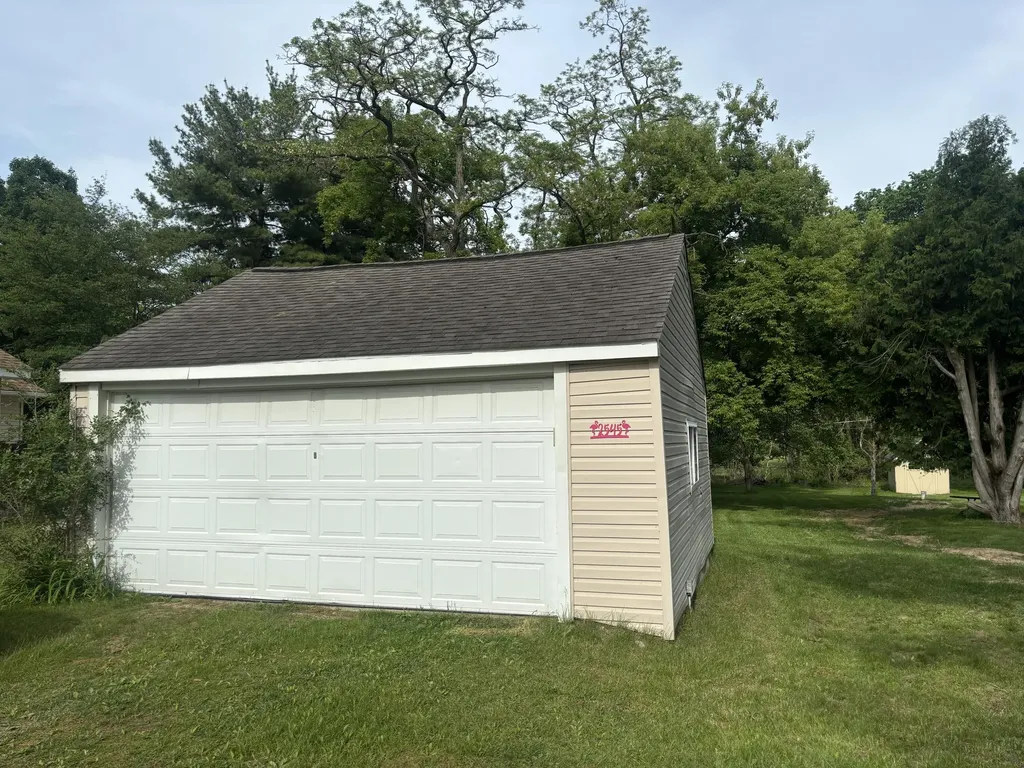 2545 Massena Avenue Commerce Charter Township MI 48382