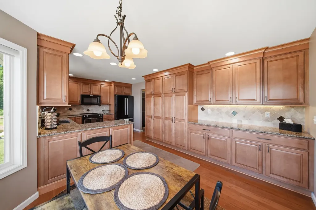 7602 Stonehedge Drive Cambridge Township MI 49265
