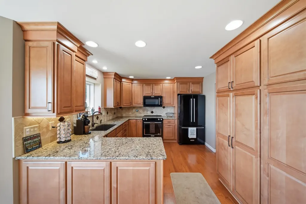 7602 Stonehedge Drive Cambridge Township MI 49265