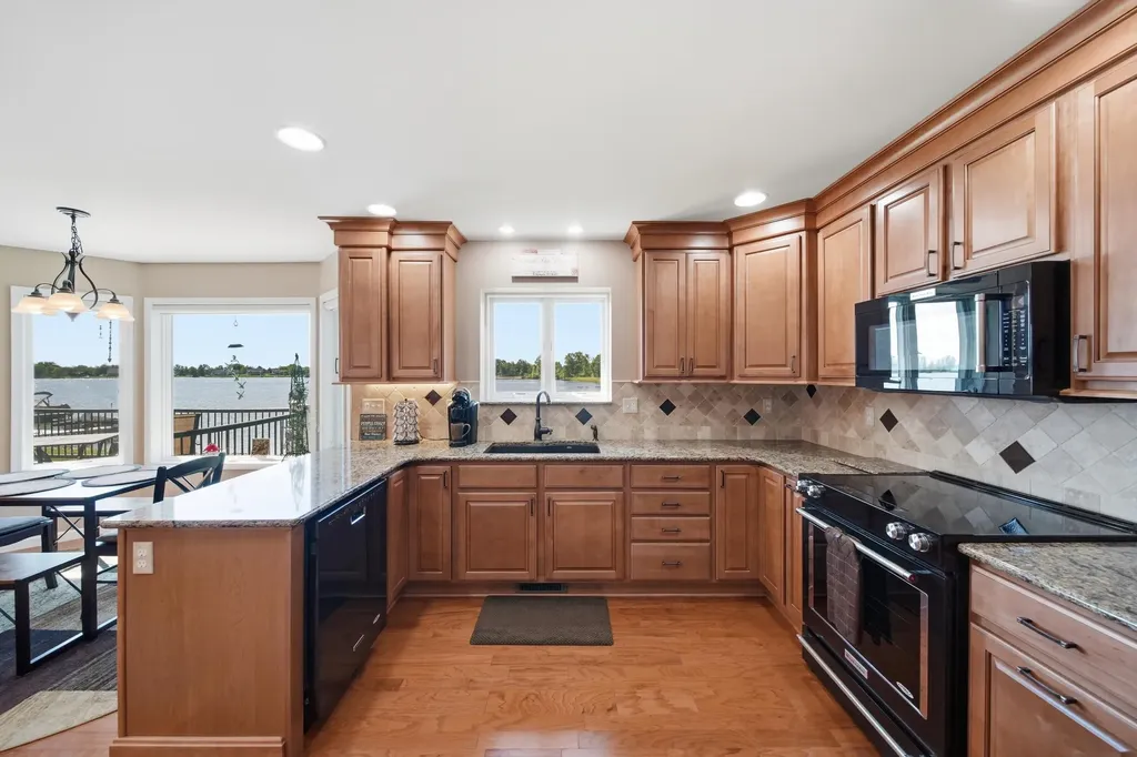 7602 Stonehedge Drive Cambridge Township MI 49265