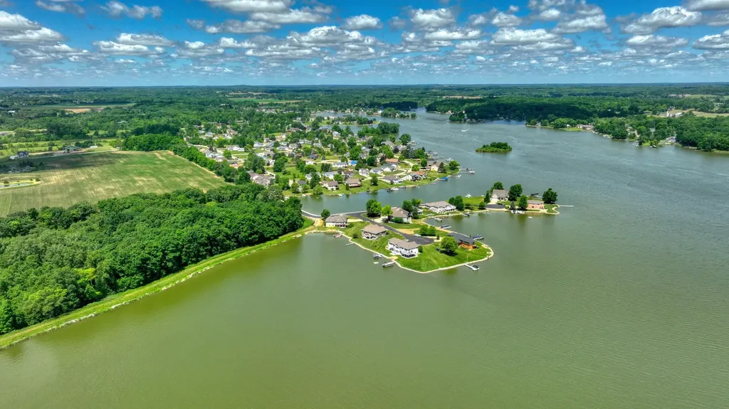 7602 Stonehedge Drive Cambridge Township MI 49265