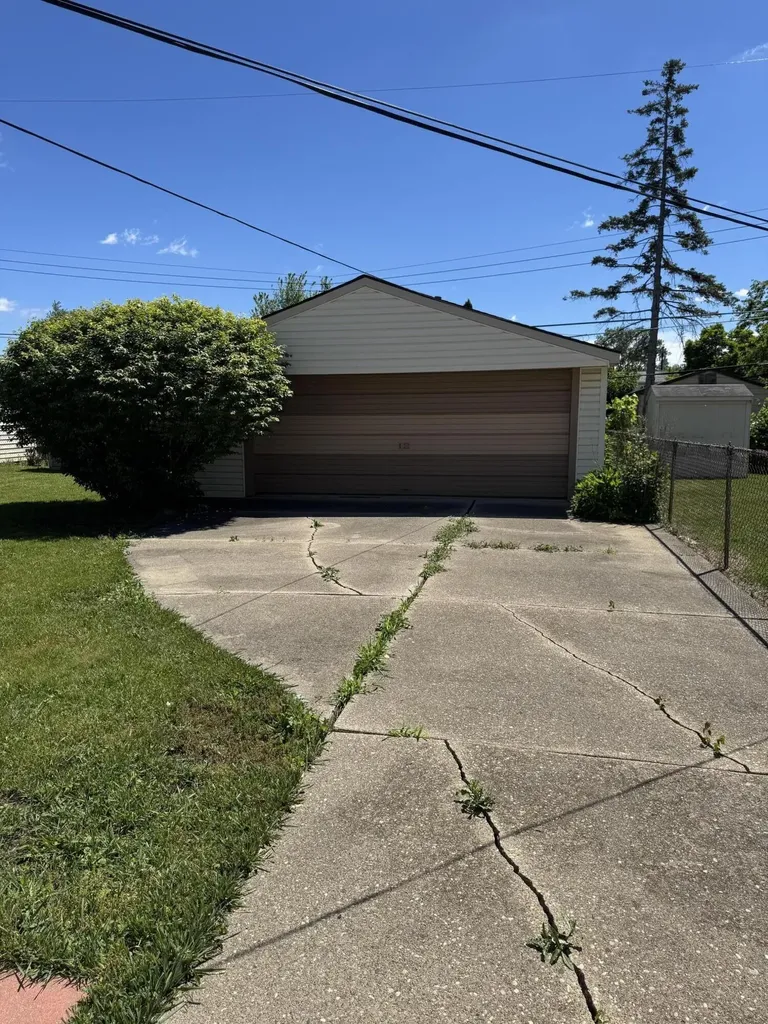 1639 Winifred Street Westland City MI 48186