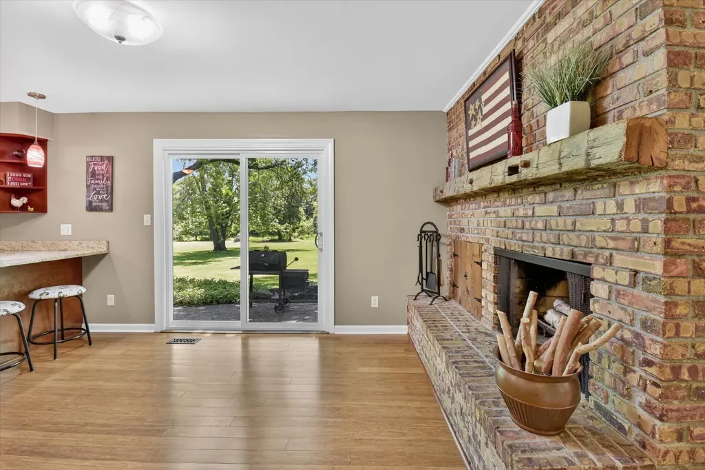 48377 Gyde Road Canton Charter Township MI 48187