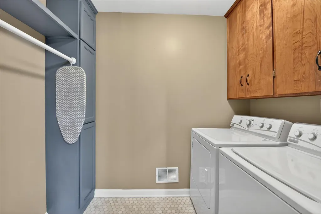48377 Gyde Road Canton Charter Township MI 48187