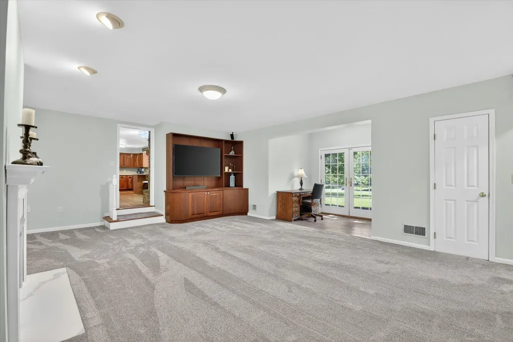 48377 Gyde Road Canton Charter Township MI 48187