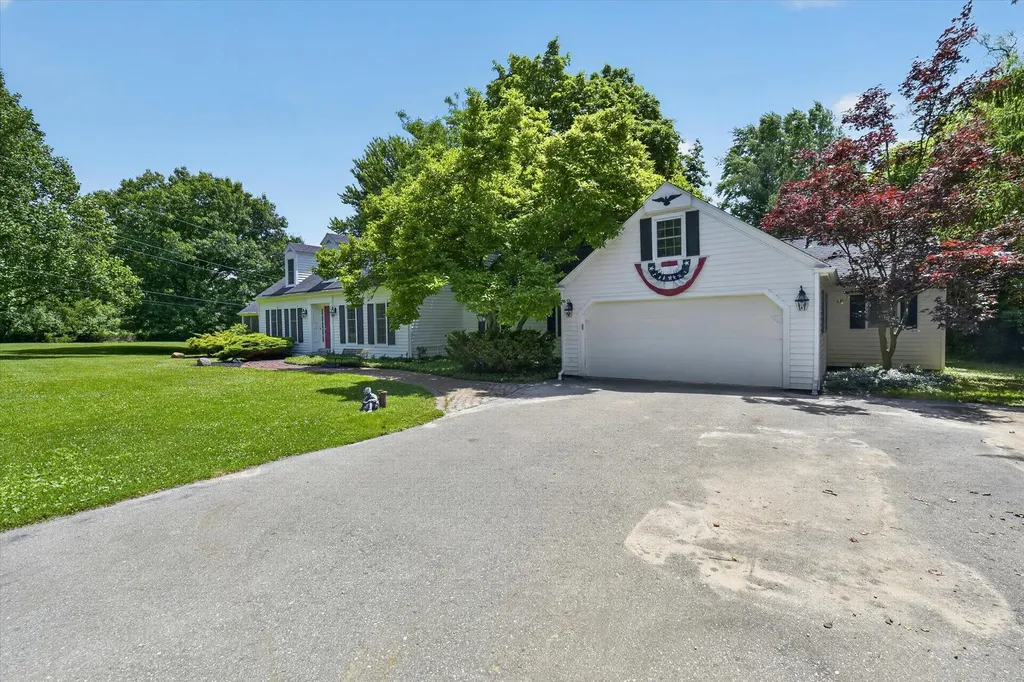 48377 Gyde Road Canton Charter Township MI 48187