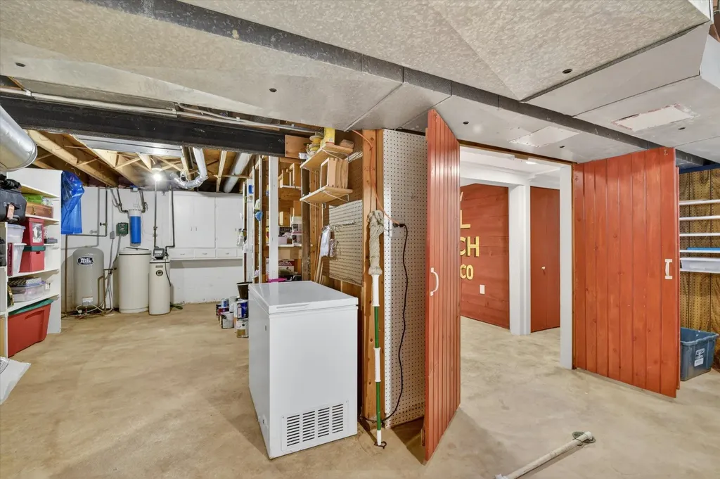 48377 Gyde Road Canton Charter Township MI 48187