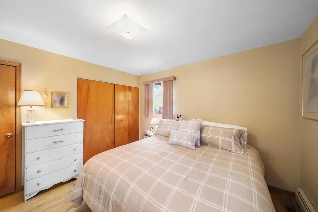 45145 Jeanette Avenue Van Buren Charter Township MI 48111