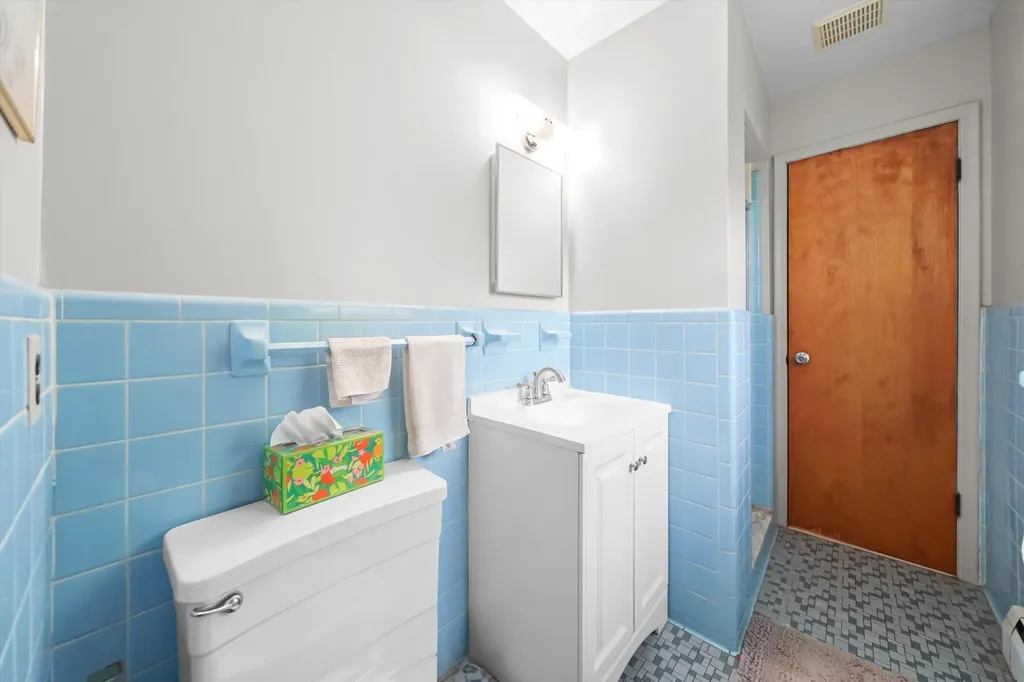 45145 Jeanette Avenue Van Buren Charter Township MI 48111