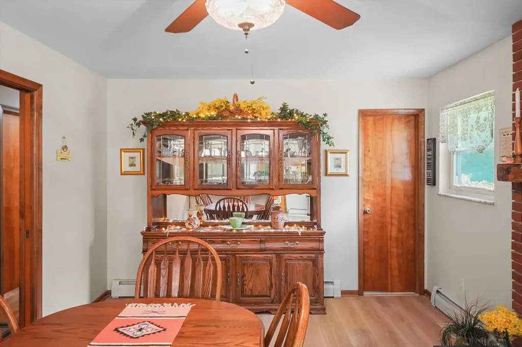 45145 Jeanette Avenue Van Buren Charter Township MI 48111