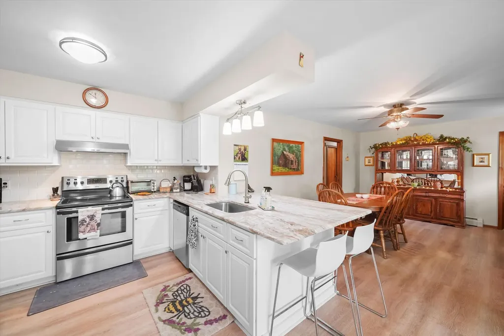 45145 Jeanette Avenue Van Buren Charter Township MI 48111