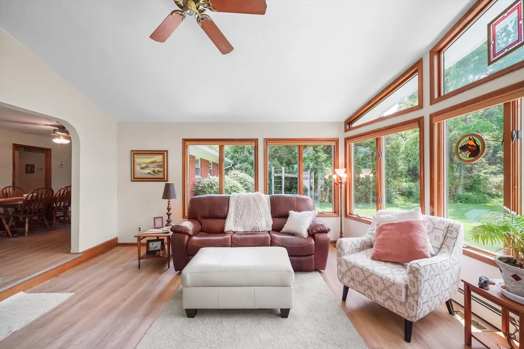 45145 Jeanette Avenue Van Buren Charter Township MI 48111