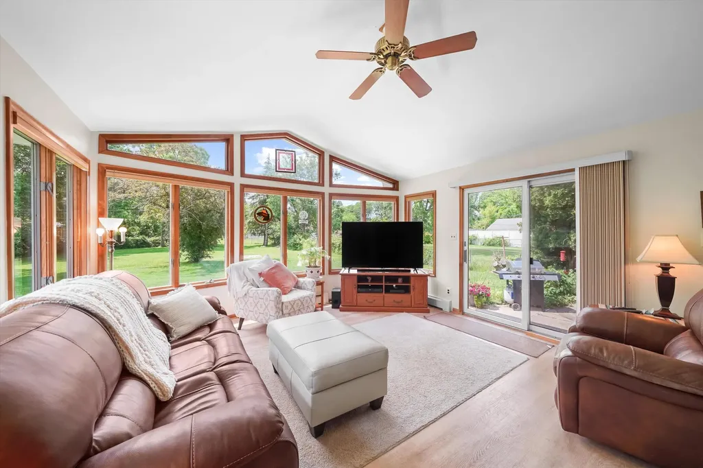 45145 Jeanette Avenue Van Buren Charter Township MI 48111